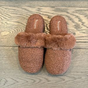 Kookaburra Peachee Teddy Faux Shearling Slippers by Ugg Women’s Sz7